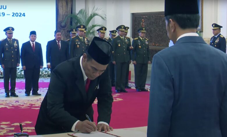 Presiden Jokowi Lantik Andi Amran Sulaiman Sebagai Mentan