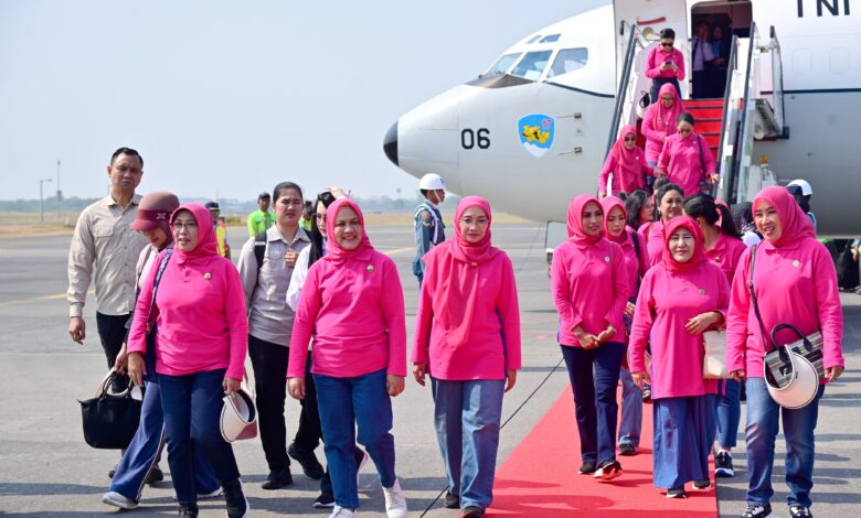 Ke Jawa Timur, Ibu Iriana akan Sosialisasi Antinarkoba hingga Bersihkan Pantai