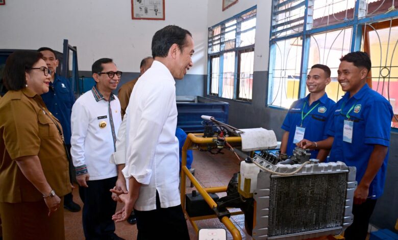 Presiden Jokowi Apresiasi Praktik Pembelajaran di SMK Negeri 5 Kupang