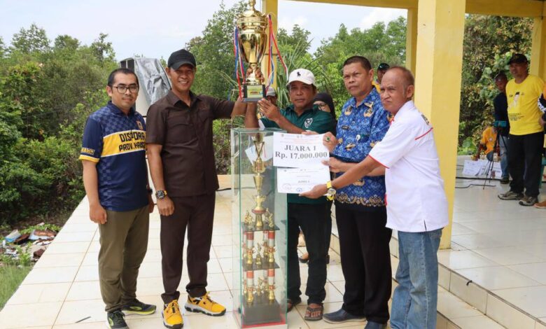 Persetara Tanjung Lalak Utara Menjuarai Festival Turnamen Sepak Bola Paman Birin Cup ke II