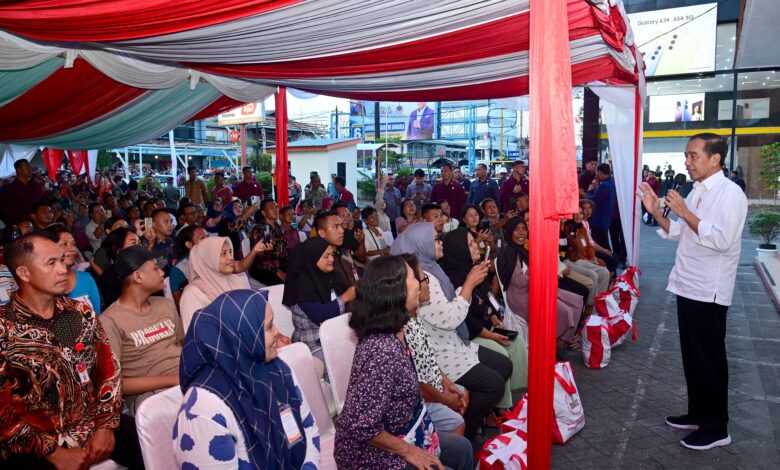 Presiden Jokowi Sapa Warga dan Pastikan BLT El Nino Tersalurkan Baik