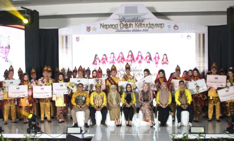 Nanang Tala dan Galuh HST Dinobatkan Menjadi Nanang Galuh Kebudayaan Provinsi Kalimantan Selatan 2023