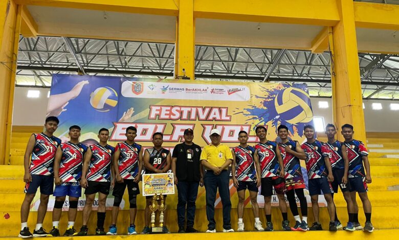 Tim Voli Forkopimda TNI AU Raih Juara Pertama Festival Bola Voli Forkopimda Paman Birin Cup 2023