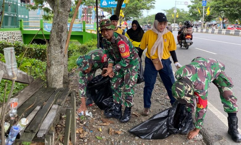 Program Merdeka Sampah Jalan Protokol, SKPD Pemprov Kalsel Bersihkan 4,39 Ton Sampah