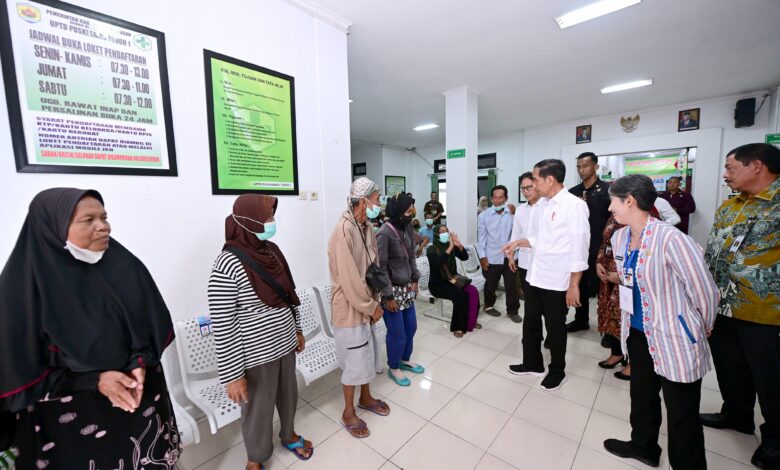 Tinjau Puskesmas Toroh 1, Presiden Pastikan Tiap Puskesmas Miliki Alat USG Kehamilan