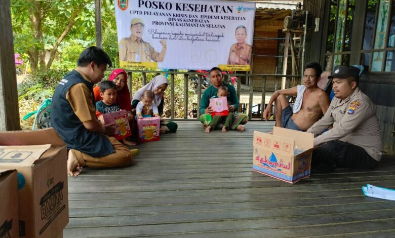 Pemprov Kalsel Berikan Pelayanan Kesehatan Gratis Kepada Korban Banjir di Desa Rantau Nangka