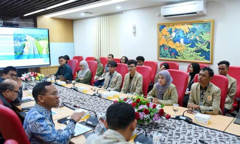 Career Trip Mahasiswa UGM ke Setkab dalam rangka Menambah Wawasan