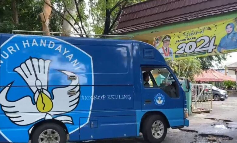 Bioskop Keliling, Ratusan Siswa Nonbar Film Syekh Muhammad Arsyad Al-Banjari