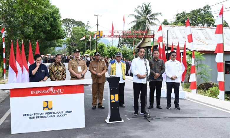 Resmikan 27 Ruas Jalan, Presiden Harap Konektivitas Antardaerah dan Antarprovinsi Makin Baik