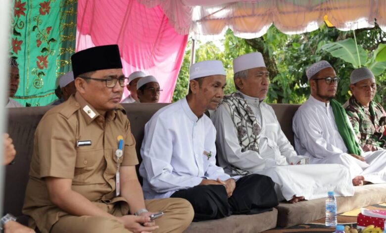 Syukuran, Pemprov Kalsel Akan Bangun Jembatan Penyeberangan Antar Desa Tambak Baru dan Desa Tambak Anyar Ilir