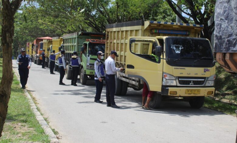 Dishub Kalsel Periksa Kendaraan yang Melebihi Kapasitas atau ODOL di Balangan dan Tabalong